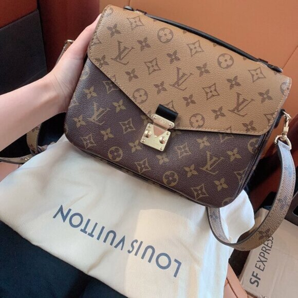 🍃🍃Brown Pochette Metis Reverse Monogram Canvas Crossbody Bag